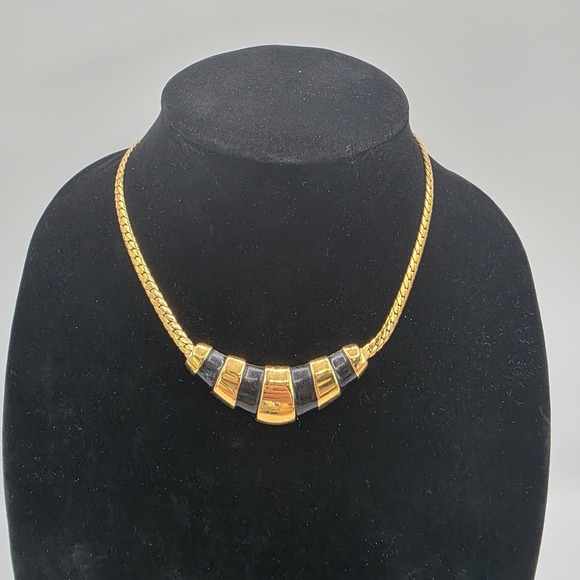 Napier Womens Gold Tone Black Enamel Egyptian Style Necklace Snap Closure 14"' - Picture 1 of 8